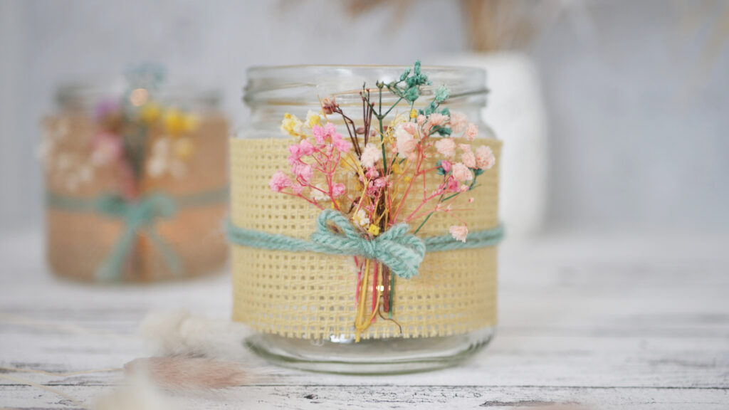 DIY Upcycling Windlicht mit Trockenblumen