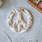 DIY Peace Symbol aus Muscheln basteln