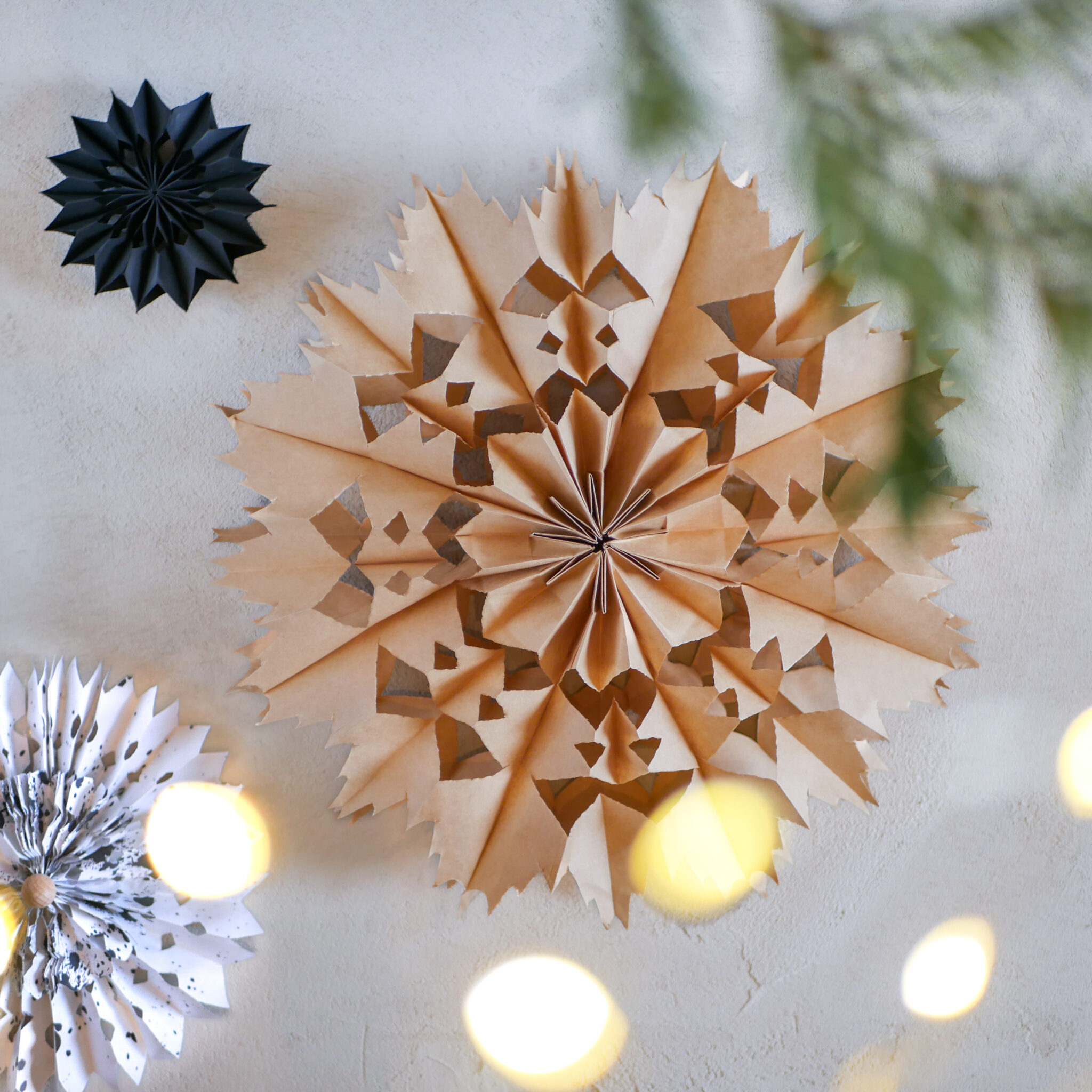  Sterne aus Papiertüten basteln — Scandify Your Life Bildidee 