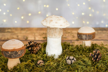 DIY Herbstdeko: Pilze aus Modelliermasse und alten Gewürzgläsern basteln