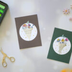 Selbstgemachte Karte zum Geburtstag, Hochzeit oder Jahrestag mit Blumenstrauß aus Papier